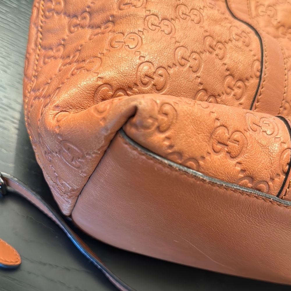 Gucci Large Guccisima Embossed Tan/Cognac Leather Tote with Removable Strap - Picture 5 of 10